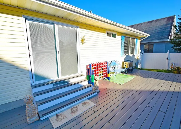 Twin Tree Road 511 Holiday home